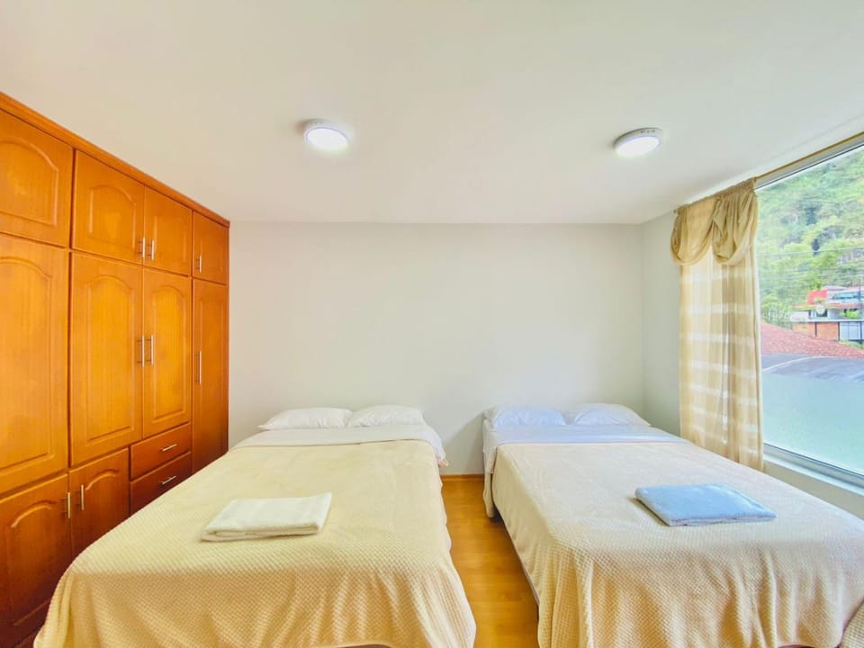 Cascada Apartment 3 Bedrooms 2 Bath Apartment in Banos