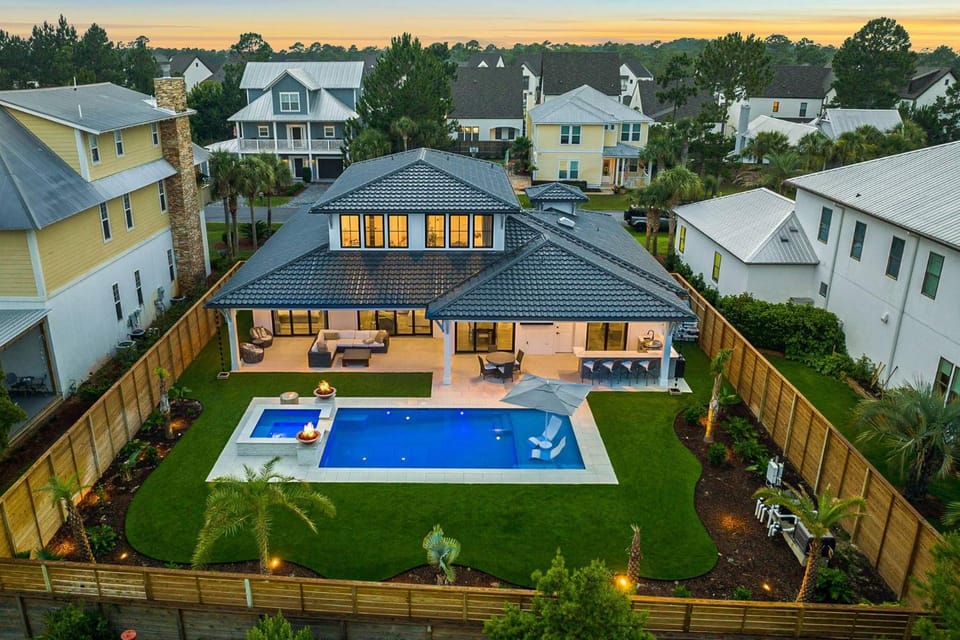 Stone's Throw Away House in South Walton County