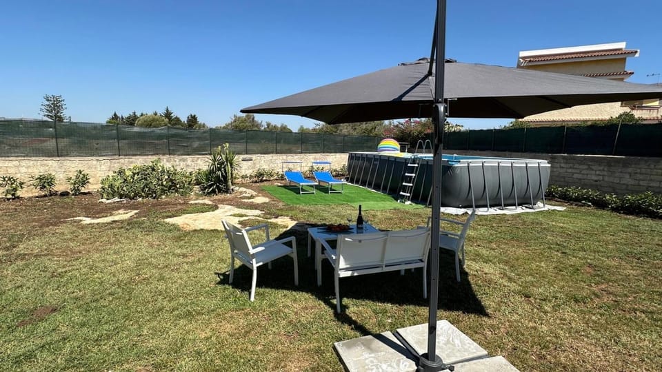 Patio, Day, Garden, Garden, Garden view, sunbed