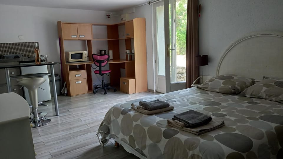 Studio la campagne en ville Apartment in Nimes