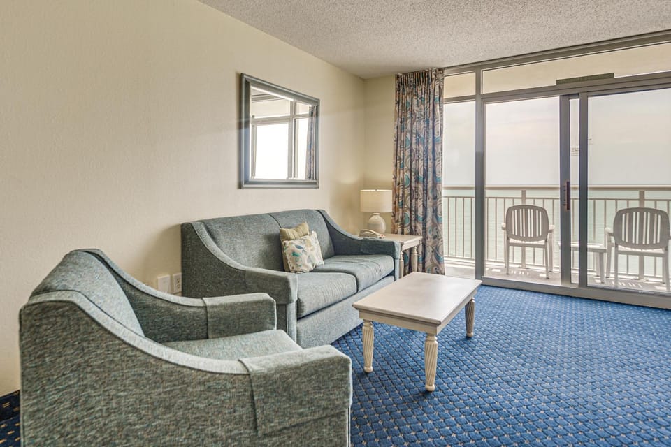 Walk to Beach: North Myrtle Beach Resort Apt! Apartment in Atlantic Beach