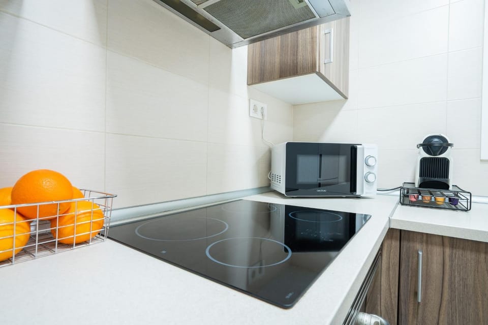 Coffee/tea facilities, Kitchen or kitchenette, microwave, toaster