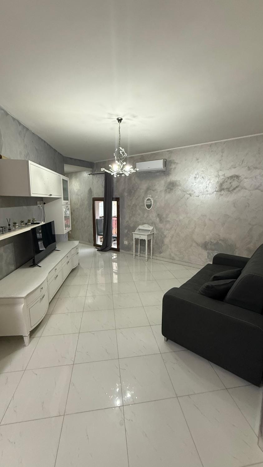 Ilary house Apartment in Naples