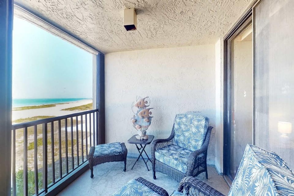 Lighthouse Towers 604 House in Sand Key