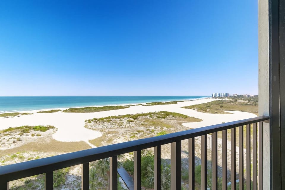 Lighthouse Towers 604 House in Sand Key