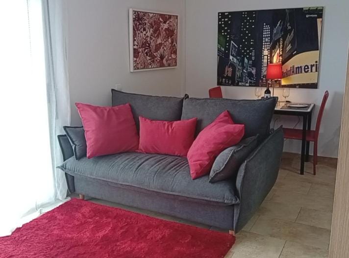 El estudio de las mariposas,sofa cama , cocina y baño Apartment in Valencian Community