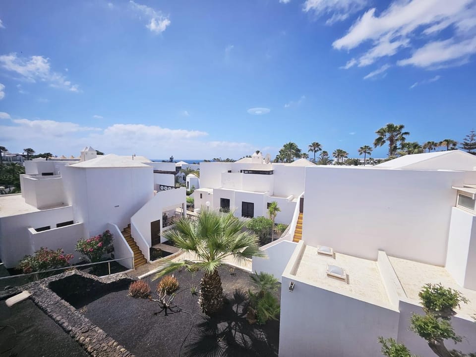 Garden view, Sea view