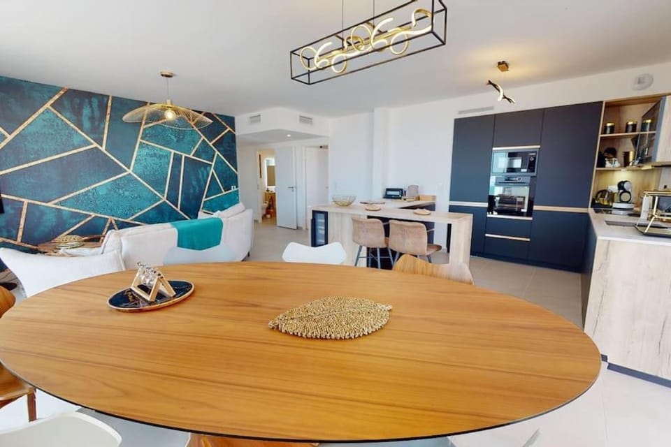 Spendide appartement tout confort, Résidence Archipel T4 en bord de plage, avec grande terrasse aménagée,spa et parking privé Apartment in Occitanie