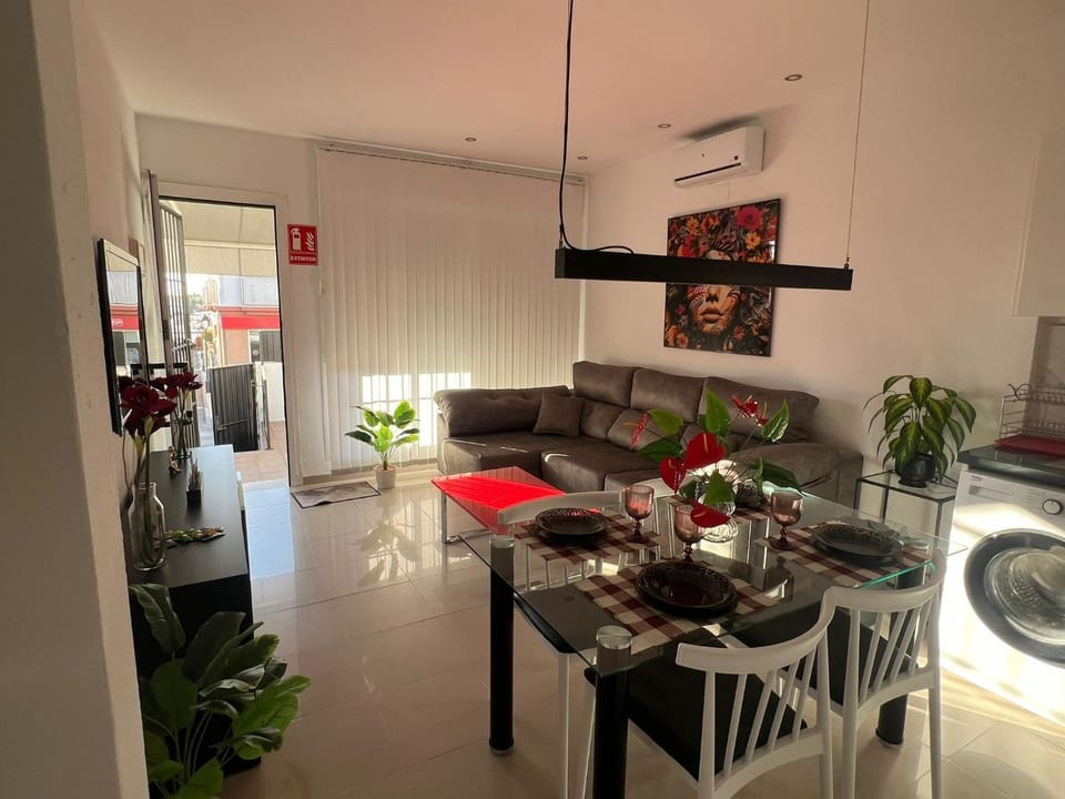Communal lounge/ TV room, Living room