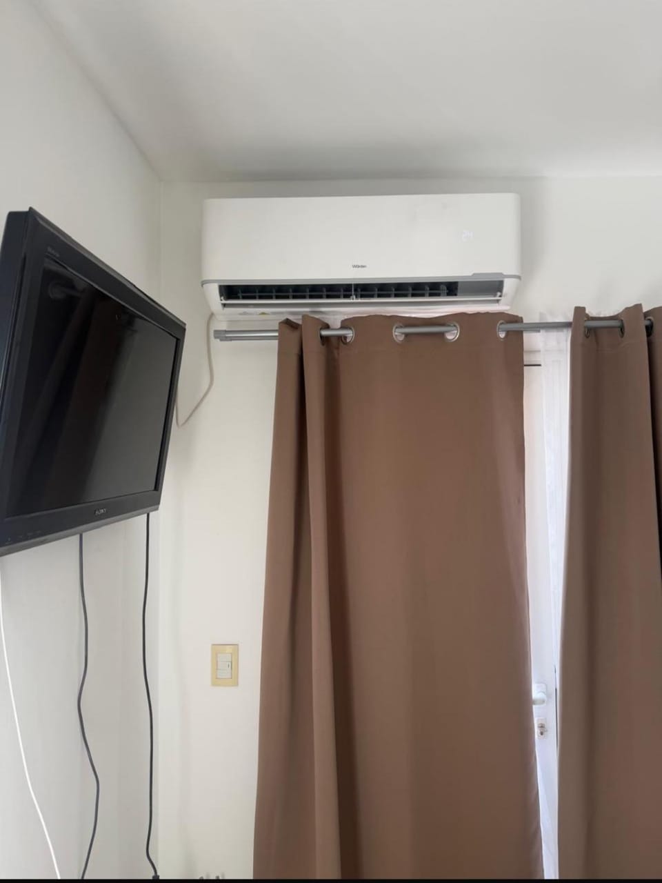 TV and multimedia, air conditioner