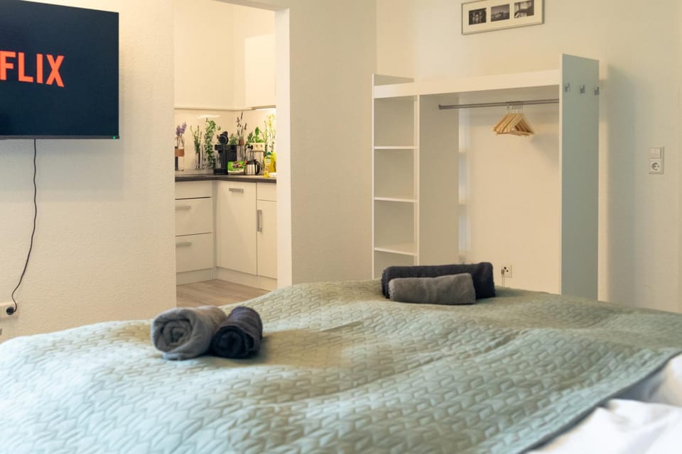 Bed, Living room, Bedroom, wardrobe