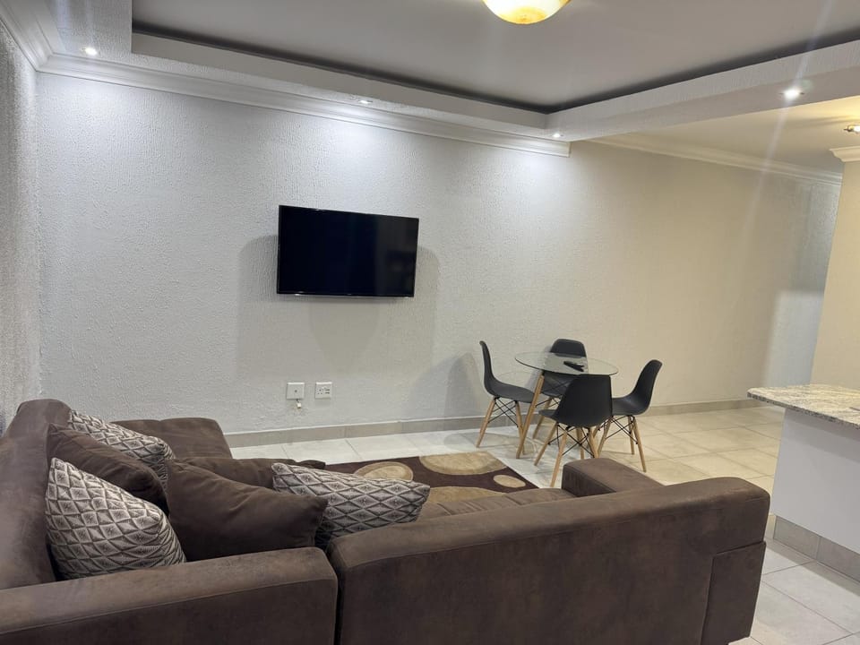 TV and multimedia, Living room, Dining area