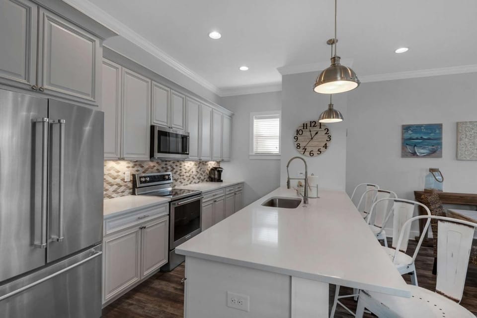 Shore Beats Work House in South Walton County