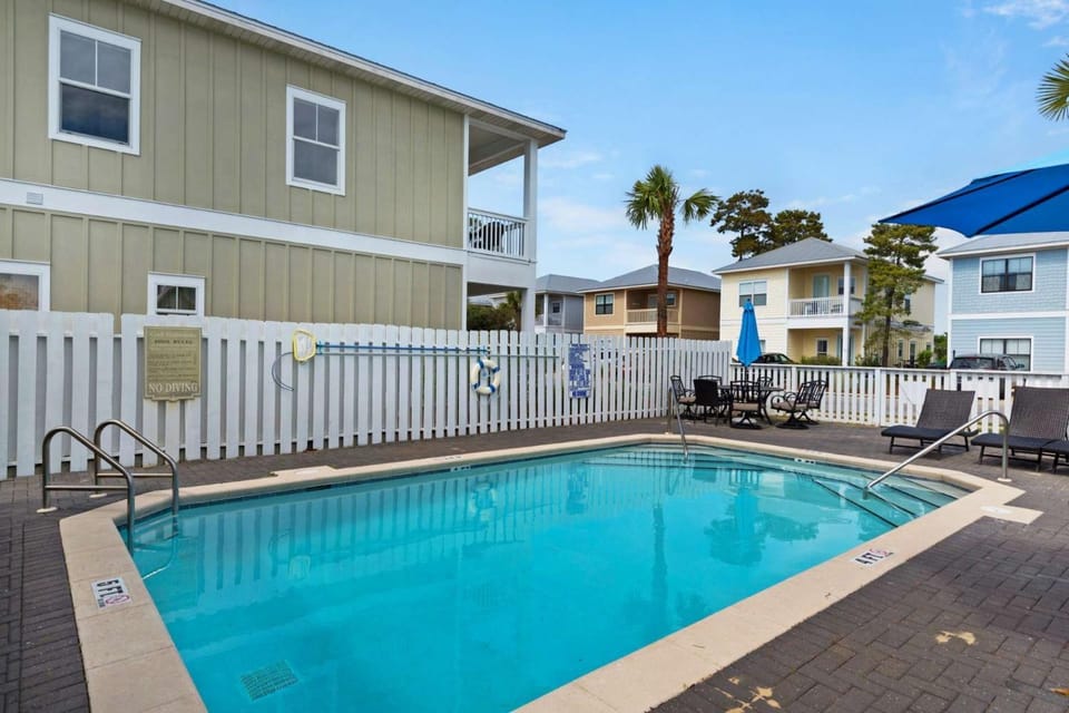 Shore Beats Work House in South Walton County