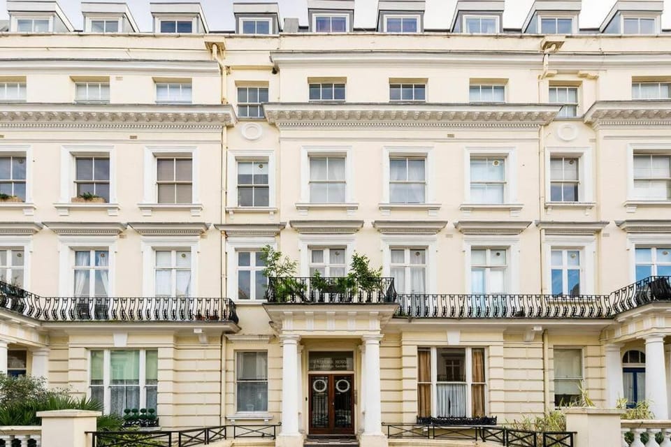Eclectic family home in the heart of Notting Hill Apartment in City of Westminster