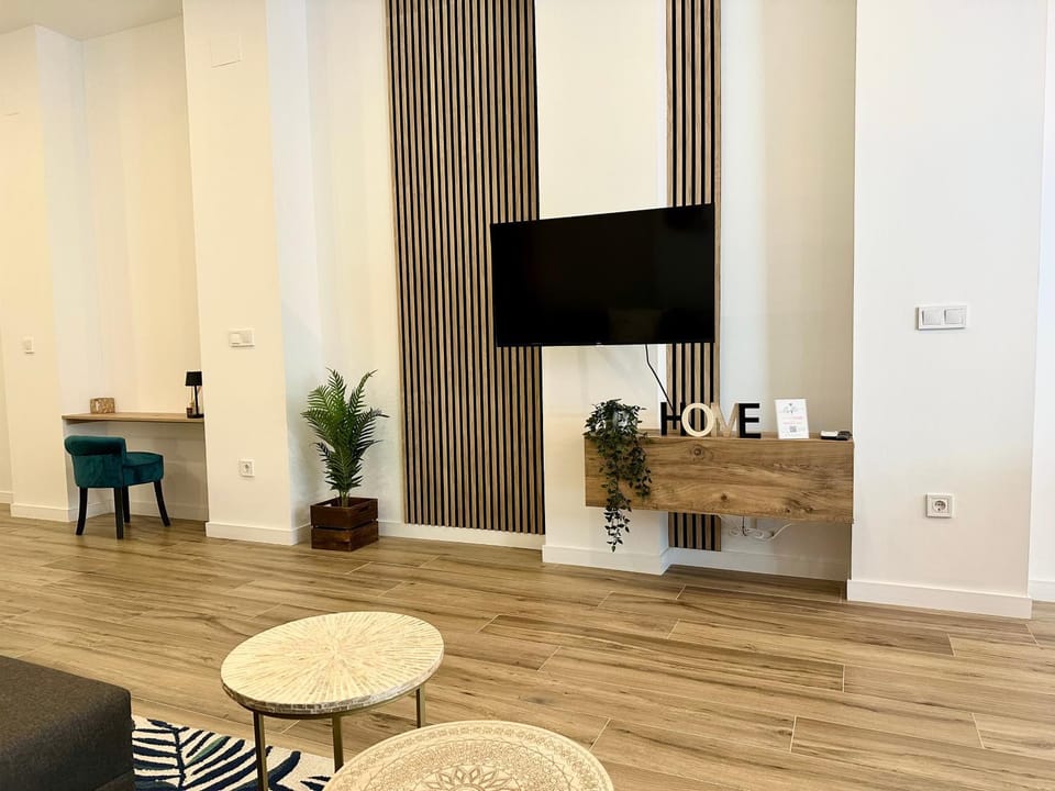 TV and multimedia, Lounge or bar