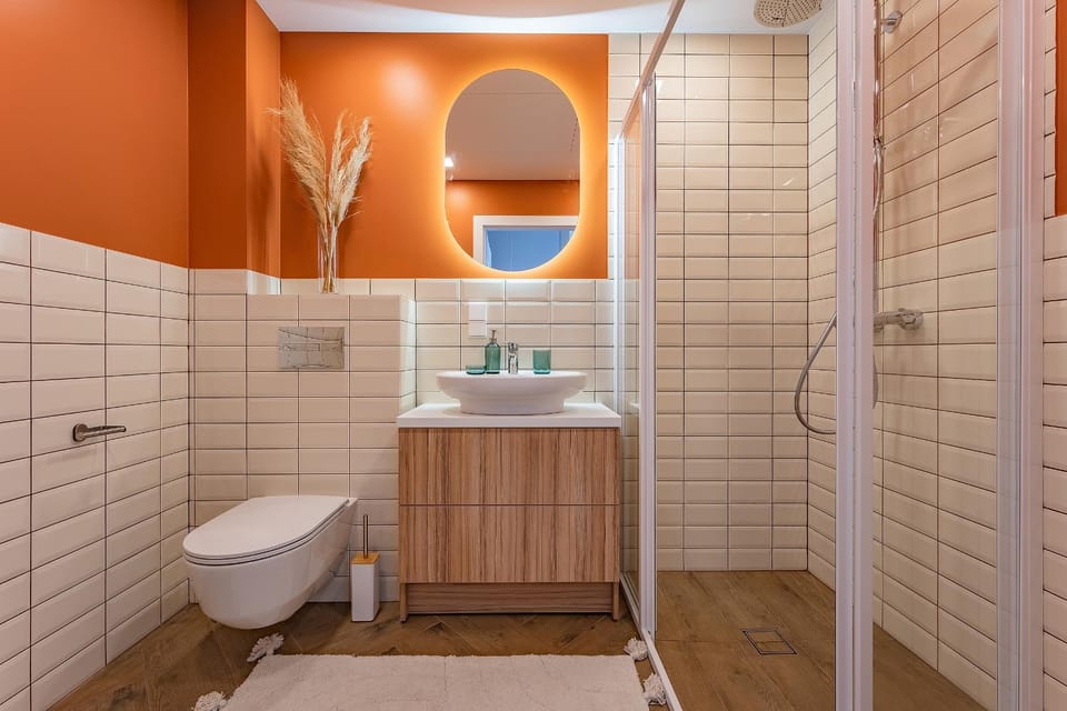 Shower, Toilet, Bathroom