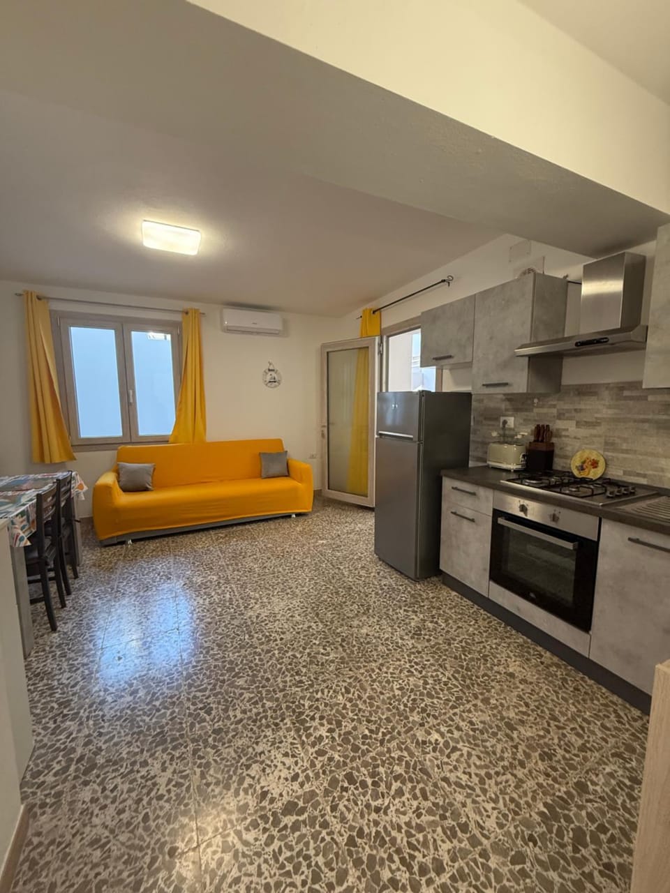 Ary's house Bilocale Giallo Apartment in Cala Gonone