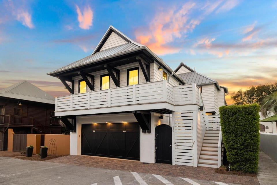 Abba Carriage House House in Rosemary Beach