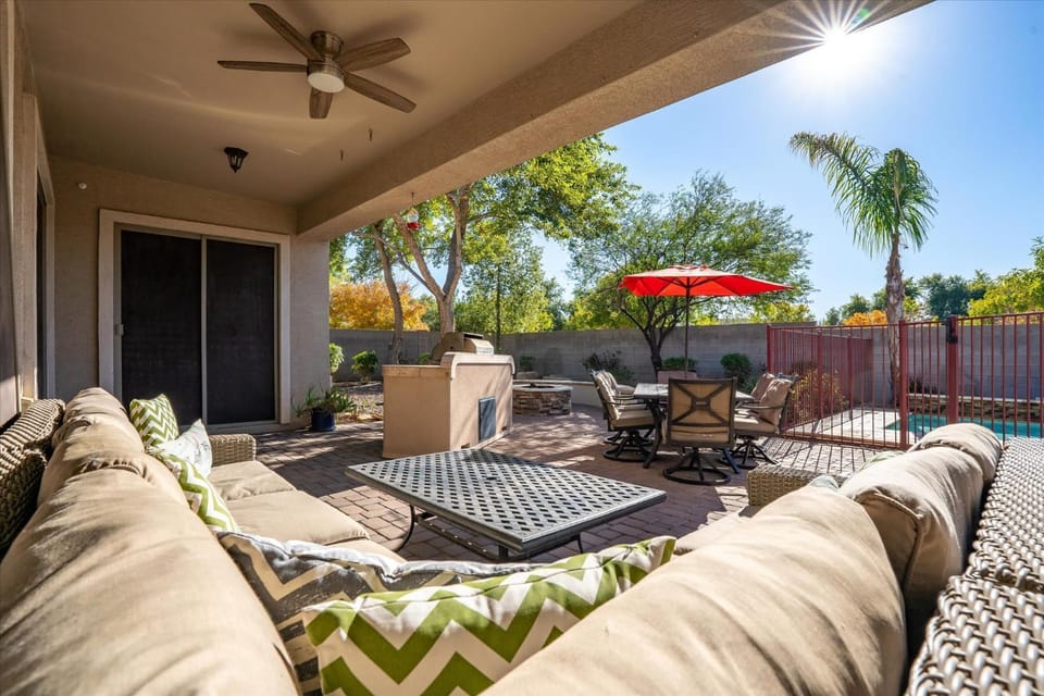 Movie Theater Pool Arcade Fire Pit House in Glendale