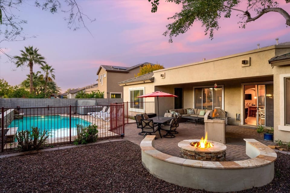 Movie Theater Pool Arcade Fire Pit House in Glendale