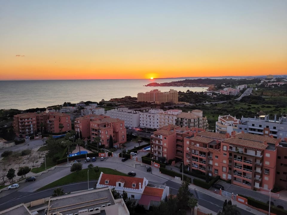 O WOW View Portimao, ALvor, ALGARVE Apartment in Portimao
