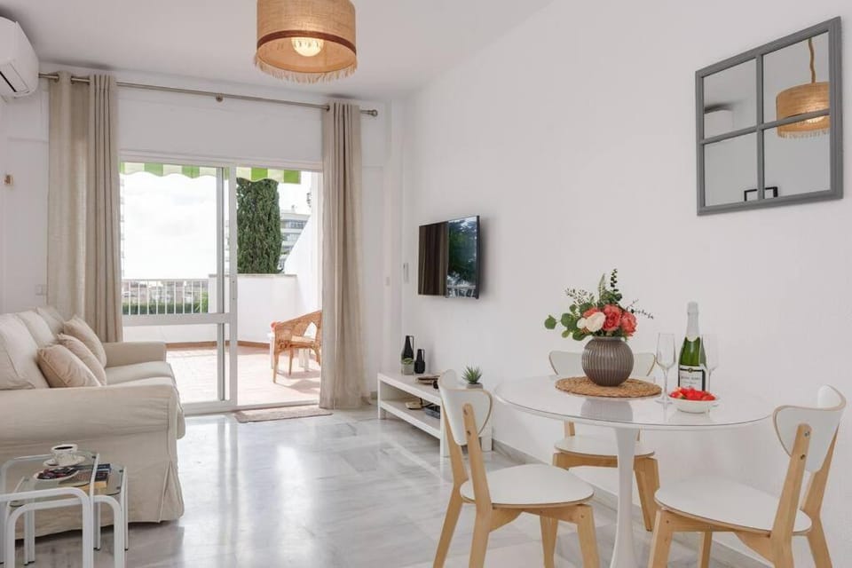 Beautiful Apartment in Torreblanca Apartment in Fuengirola