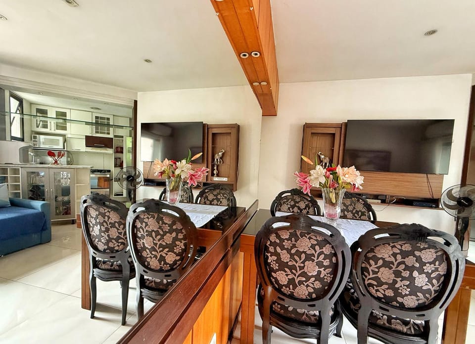 COPACABANA- PRAIA 200m, PISCINA AQUECIDA, varanda e vista! Apartment in Rio de Janeiro