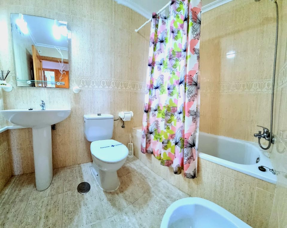 Bathroom, Bath, bidet