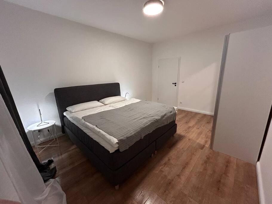 Bed, Photo of the whole room, Bedroom, wardrobe
