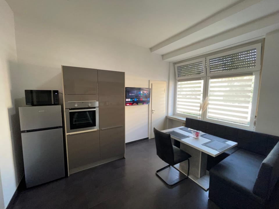 OnThePoint, Erdgeschoss, Abstellplatz für Fahrräder, City und Innenhafen 5 Gehminuten!!! Apartment in Duisburg