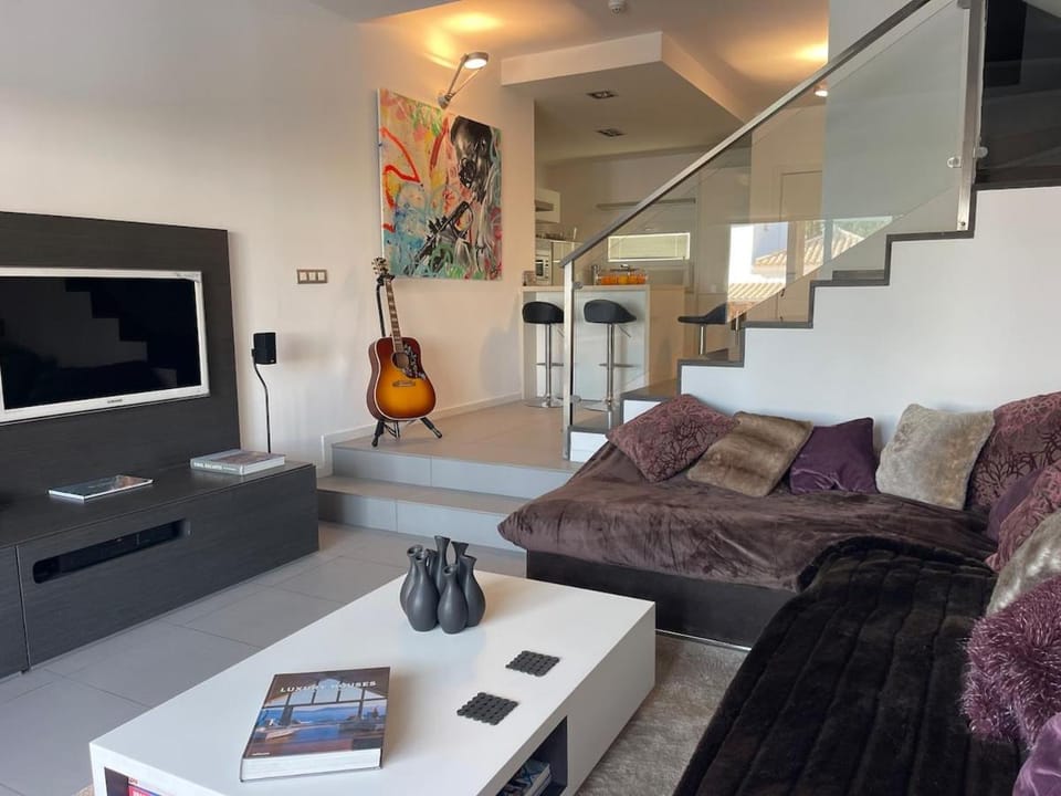 TV and multimedia, Living room