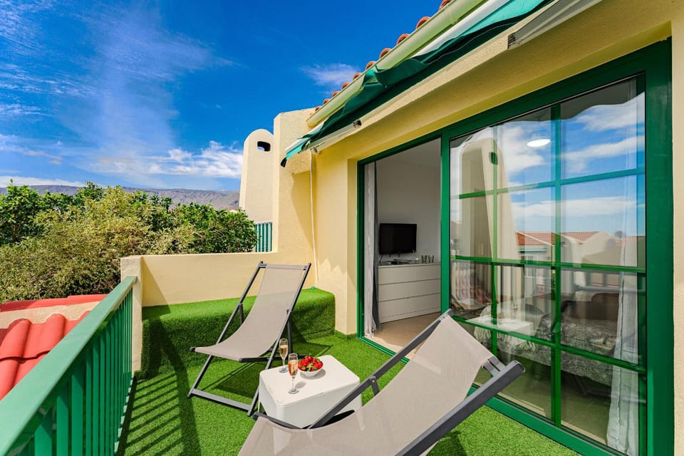 Property building, Patio, Day, View (from property/room), Balcony/Terrace, Seating area