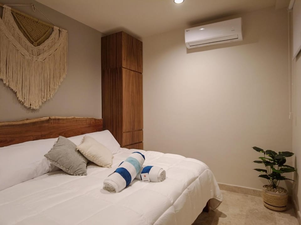 towels, air conditioner