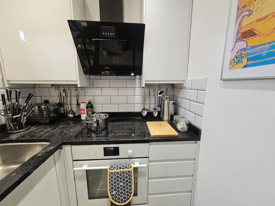Coffee/tea facilities, Kitchen or kitchenette, toaster