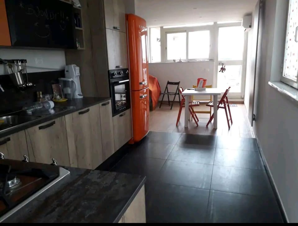 Stanza in superattico, terrazzato, luminoso, accogliente, bagno privato Vacation rental in Rome