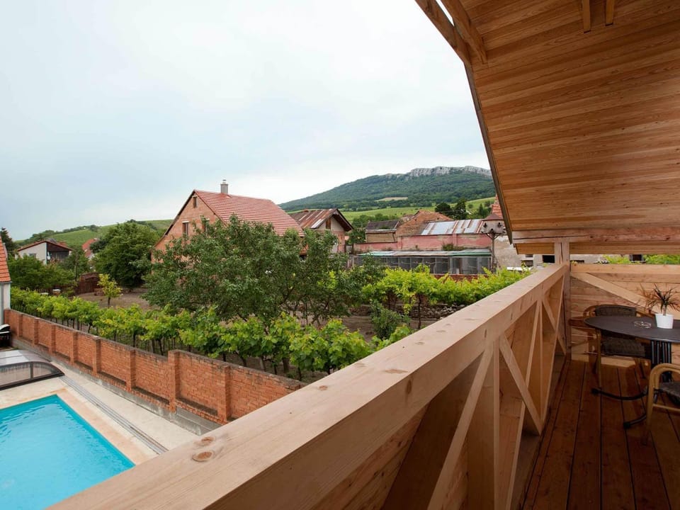 Balcony/Terrace, Mountain view, Pool view