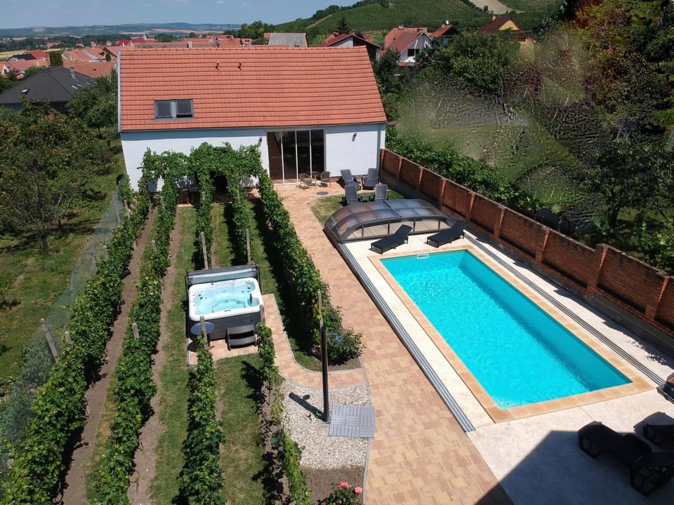 Bird's eye view, Garden, Hot Tub, Swimming pool