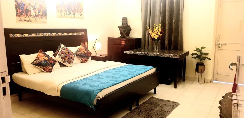 CALANGUTE BEACH VILLA # 3BHk # POOL # KITCHEN # 300MTS TO BEACH by GR Stays Villa in Calangute