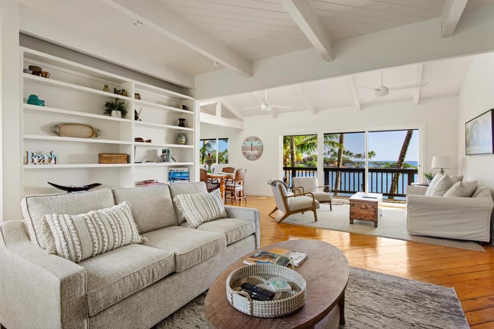 Kauai Bay House, Ocean Front House in Poipu
