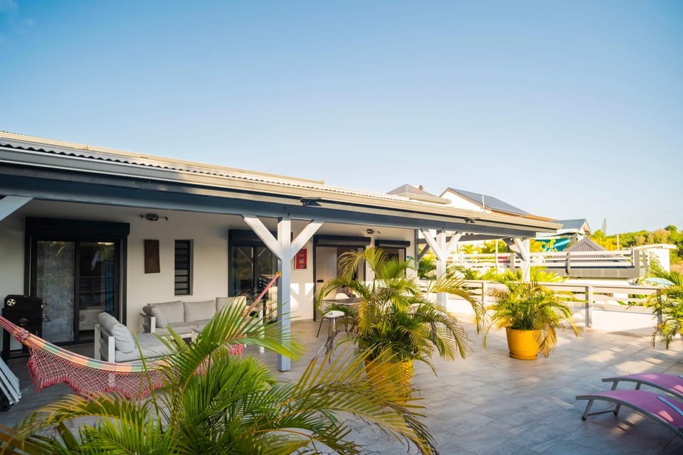 Property building, Patio, Day, View (from property/room), Balcony/Terrace, Garden view