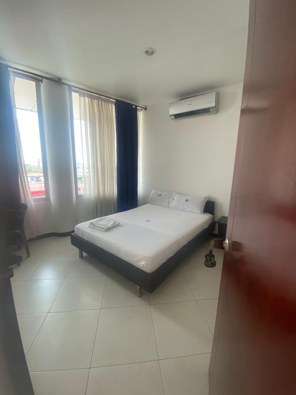 Bed, Bedroom, air conditioner