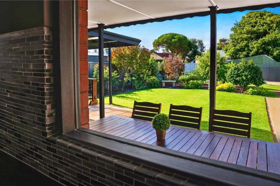 Grantley Retreat 8 Grantley Ave Victor Harbor - No Linen Included House in Victor Harbor