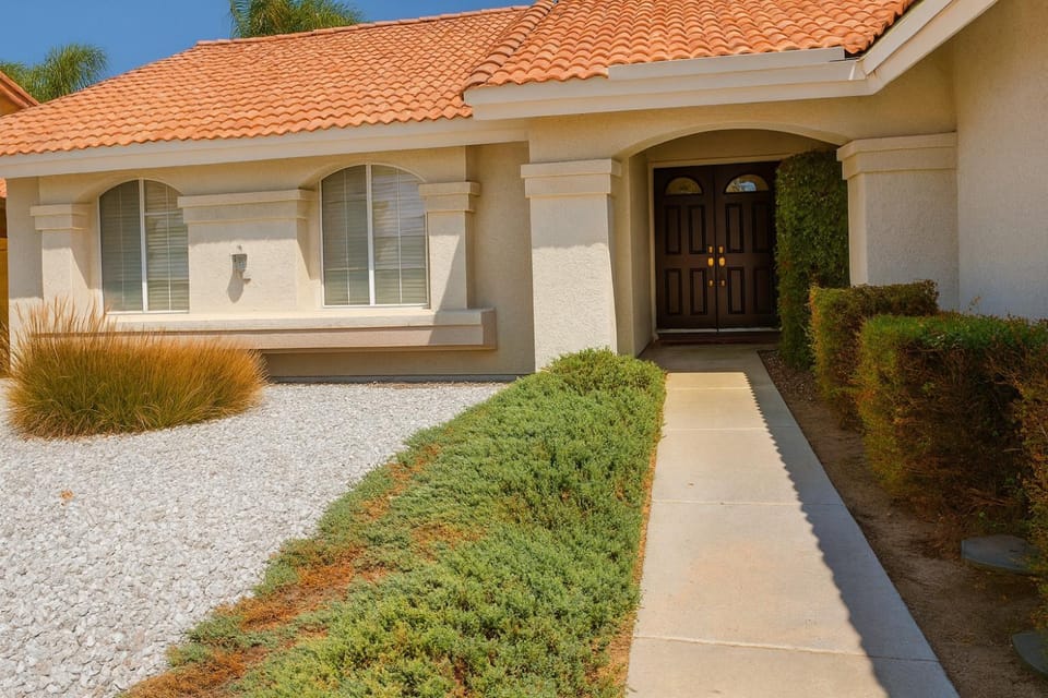 Property building, Day, Garden, Garden view
