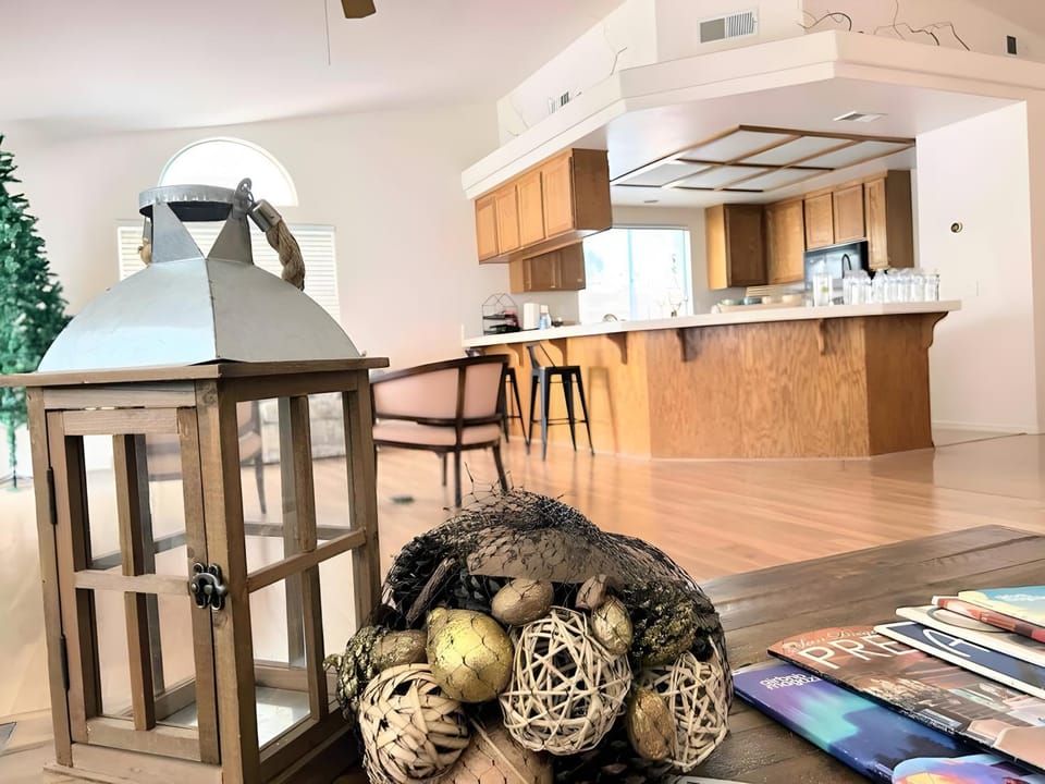 Kitchen or kitchenette, Living room, Dining area, stove