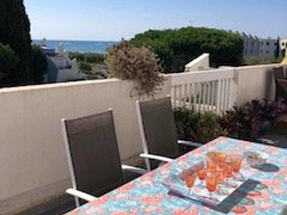 3 pièces avec grande terrasse à 50m de la plage et commerces, parking privé - FR-1-328-225 Apartment in La Grande-Motte