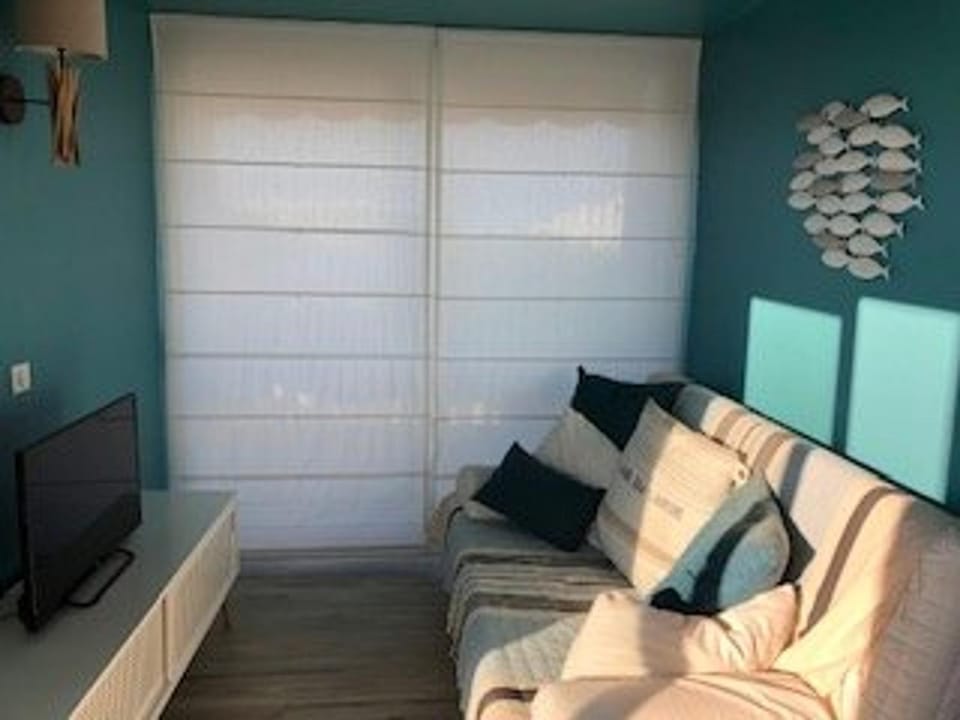 3 pièces avec grande terrasse à 50m de la plage et commerces, parking privé - FR-1-328-225 Apartment in La Grande-Motte