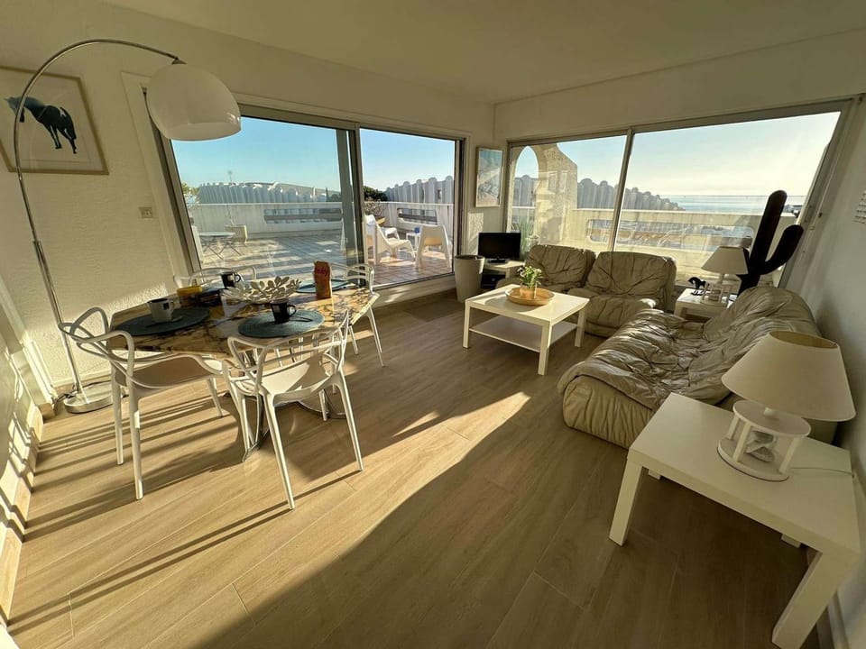 Superbe 3 pièces avec terrasse près de la plage et commerces, parking inclus - FR-1-328-233 Apartment in La Grande-Motte