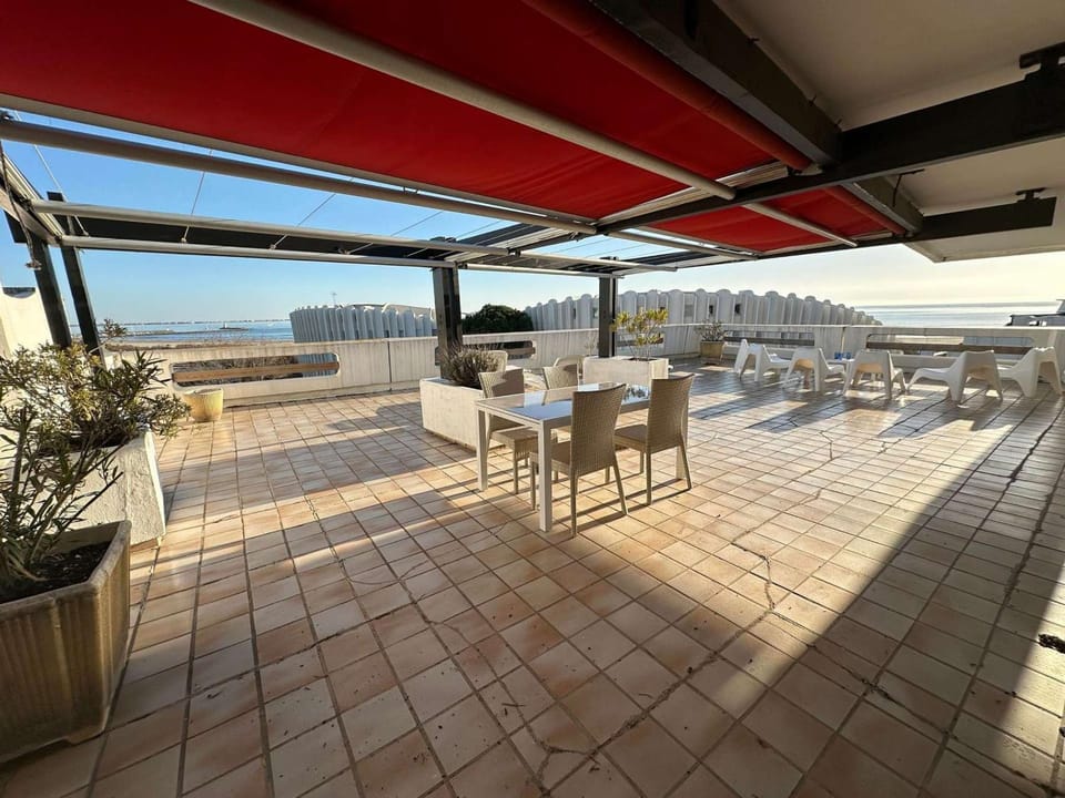 Superbe 3 pièces avec terrasse près de la plage et commerces, parking inclus - FR-1-328-233 Apartment in La Grande-Motte