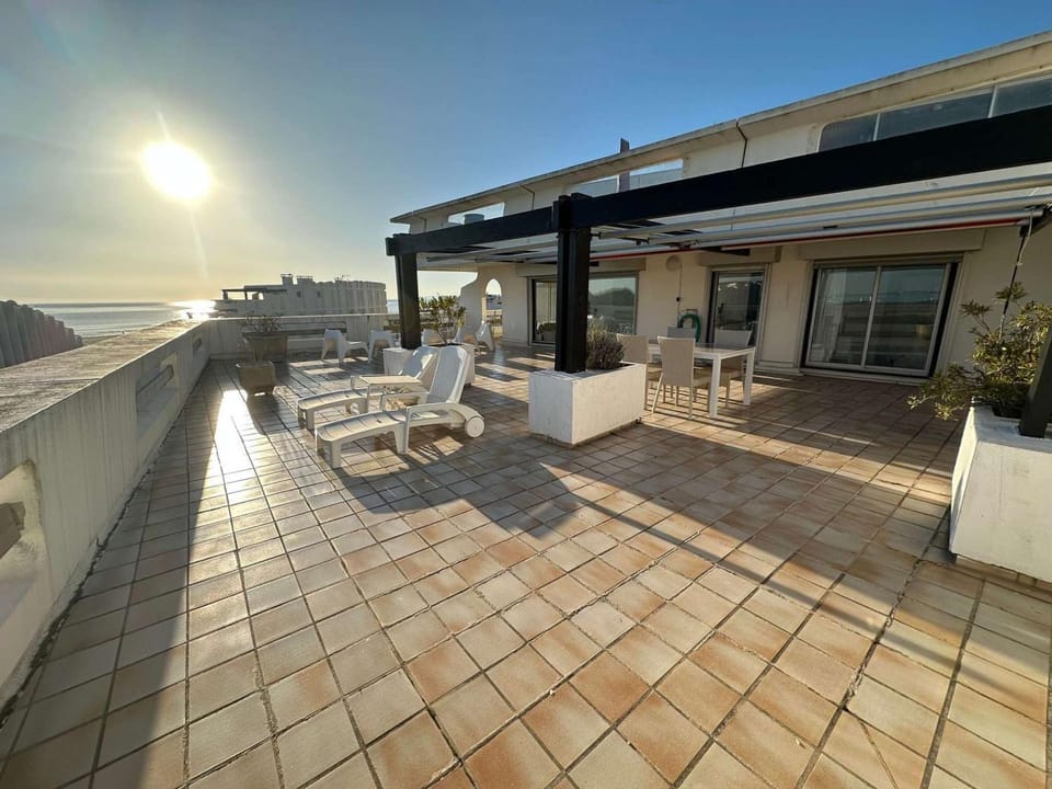 Superbe 3 pièces avec terrasse près de la plage et commerces, parking inclus - FR-1-328-233 Apartment in La Grande-Motte